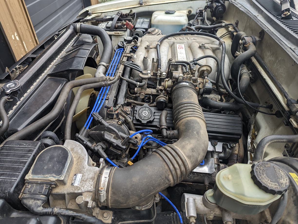Complete engine driver's side